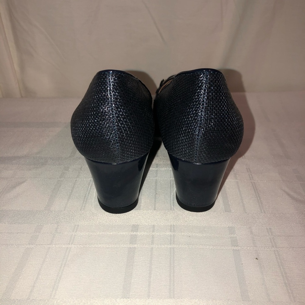 Karen Scott Coraa Peep Wedge Sandals - Picture 8 of 11